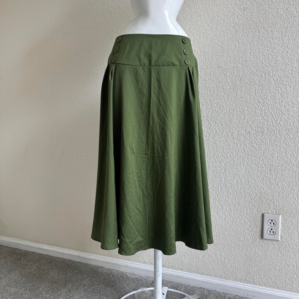 Green pleated midi skirt Size XXL